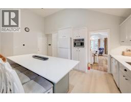245 Fern Crescent, Waterloo, ON N2V2P9 Photo 12