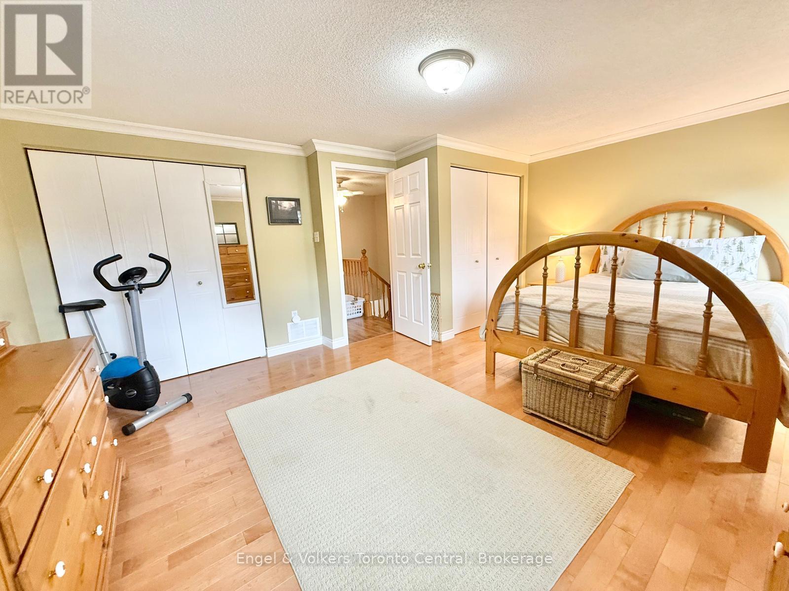 920 Edinburgh Road South — photo 17