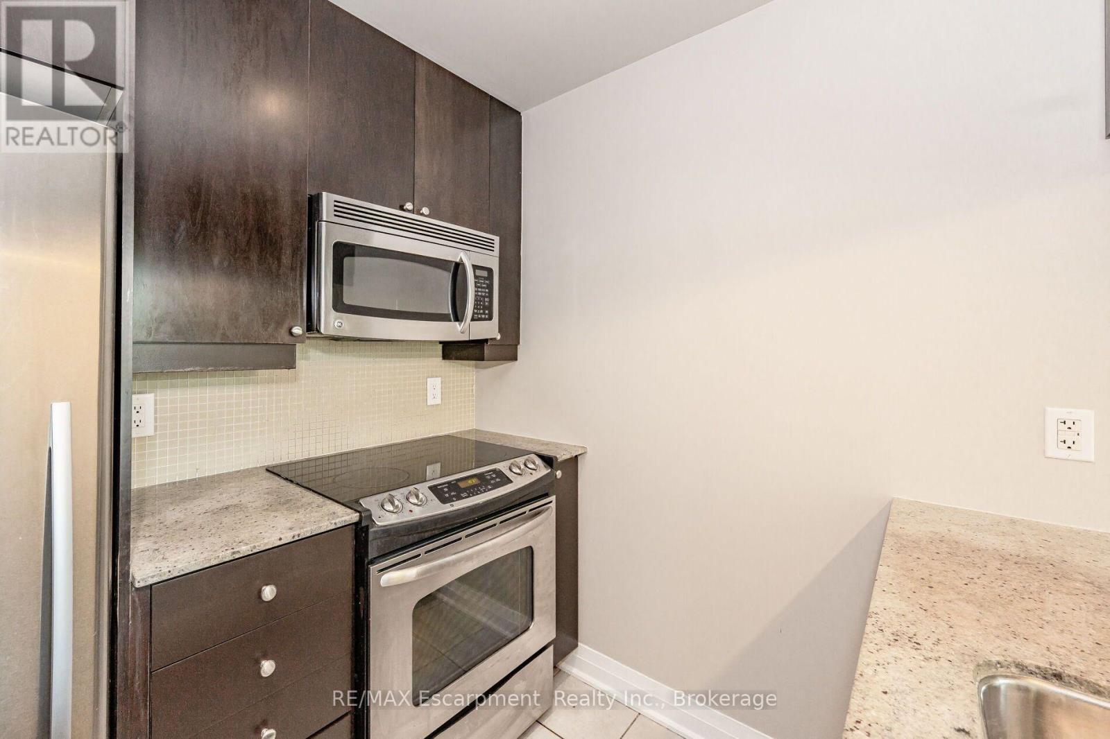 1055 Southdown Road — photo 12