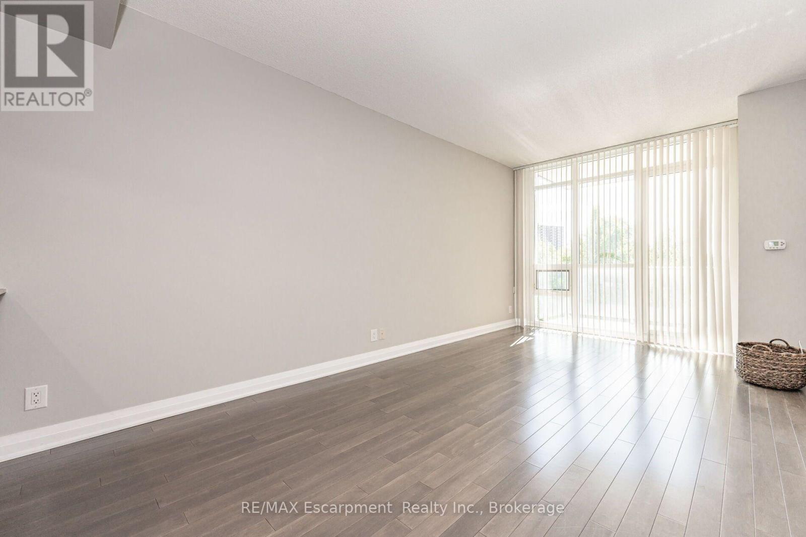 1055 Southdown Road — photo 15