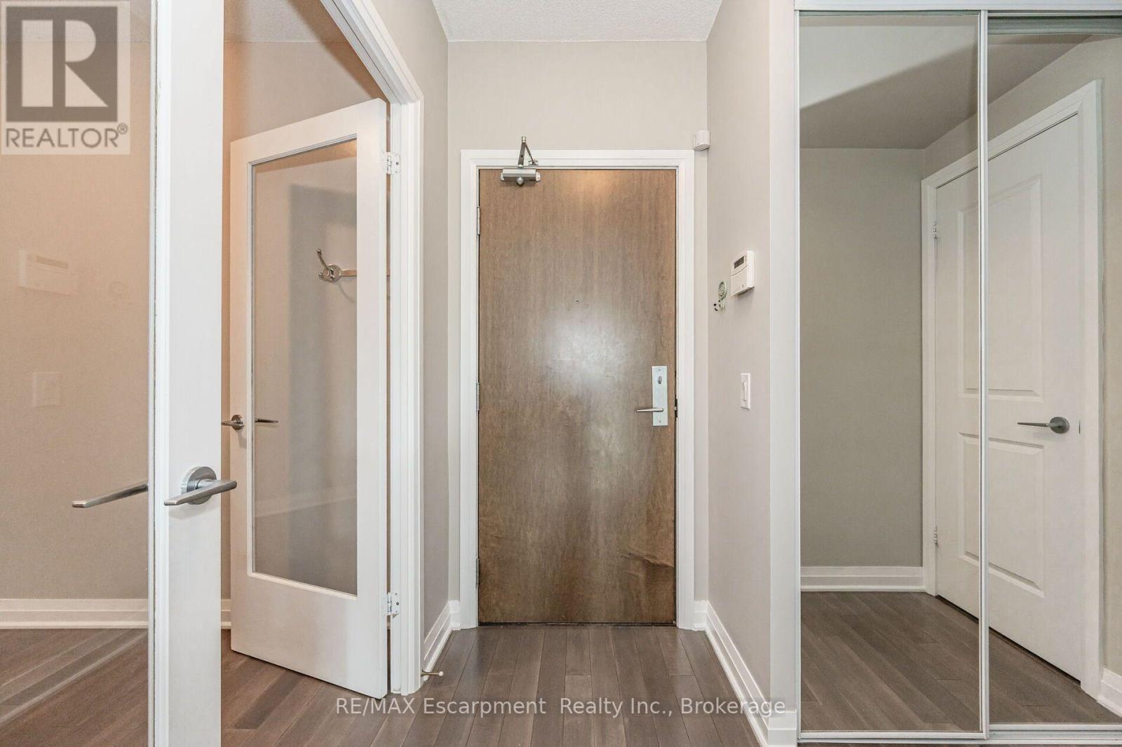 1055 Southdown Road — photo 4