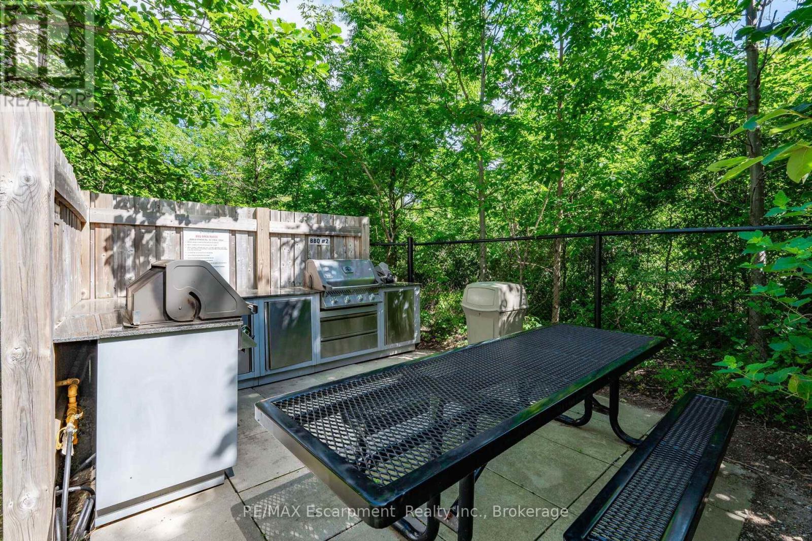 1055 Southdown Road — photo 44