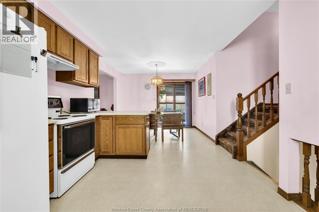 1613 Everts — photo 4