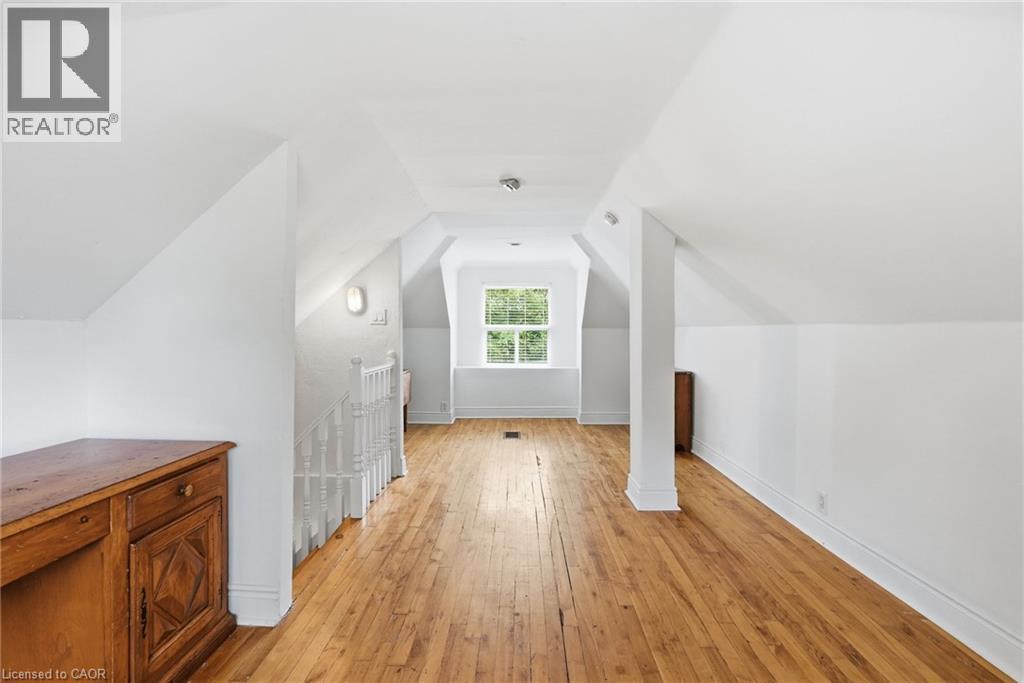 105 BALMORAL Avenue N - 33