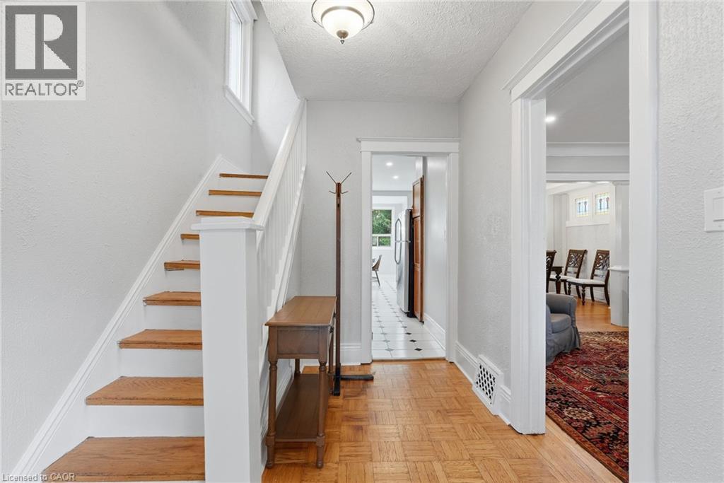 105 BALMORAL Avenue N - 9
