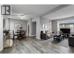 4pc Bathroom - 3 1/2 Dundonald Street, St  Catharines, ON L2P2A8 Photo 6