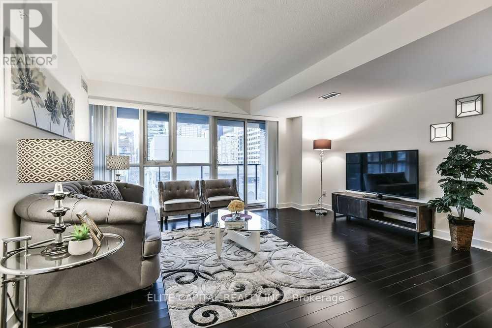 295 Adelaide Street West — photo 10