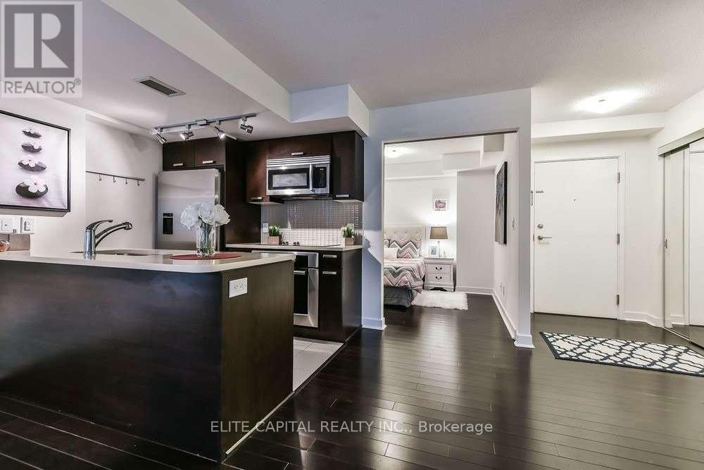 295 Adelaide Street West — photo 11