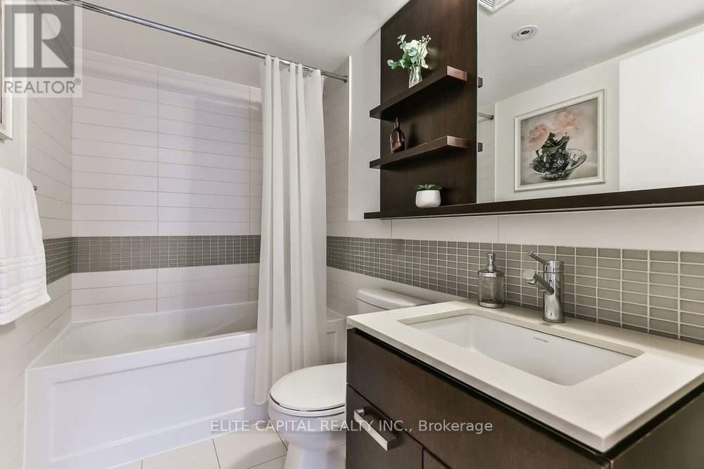 295 Adelaide Street West — photo 12