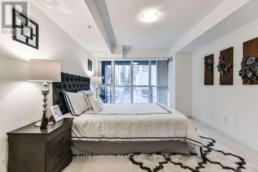 295 Adelaide Street West — photo 16