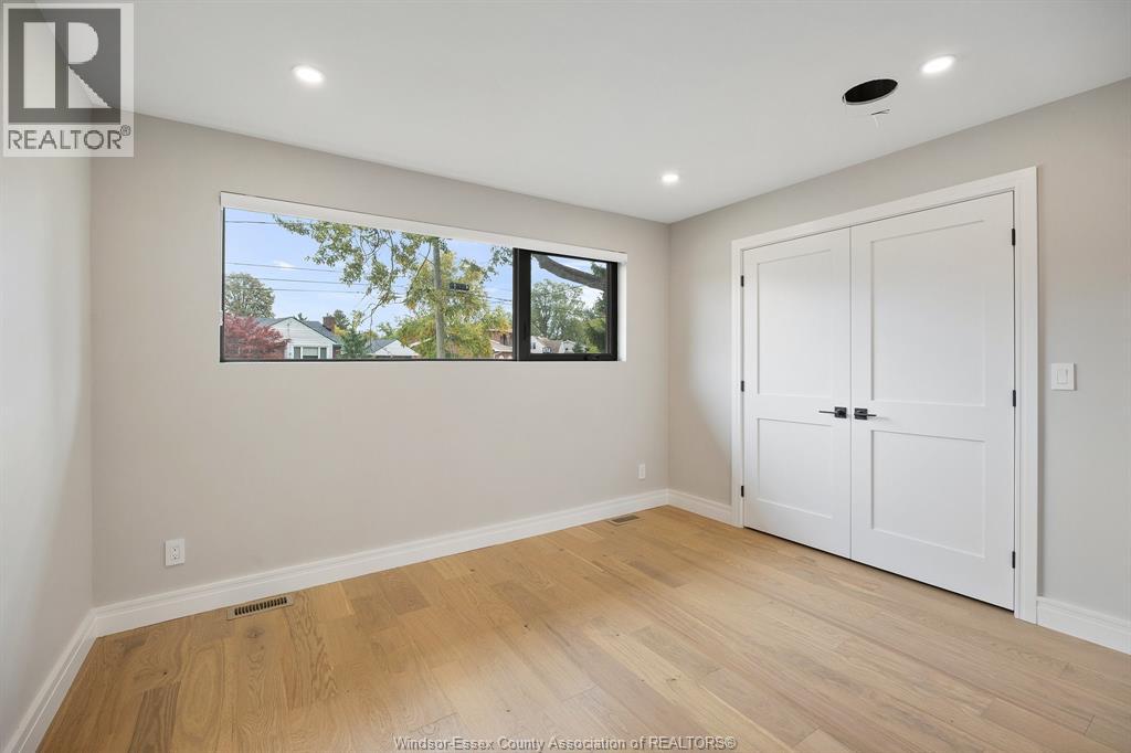 4015 Roseland Drive East — photo 7