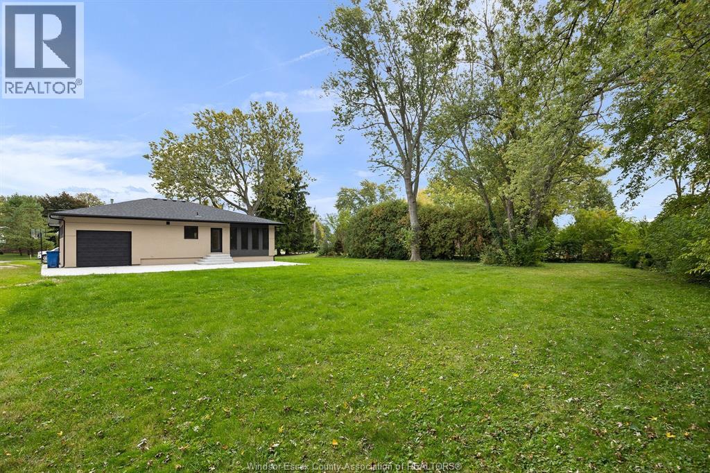 4015 Roseland Drive East — photo 29