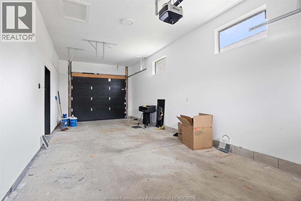 4015 Roseland Drive East — photo 26