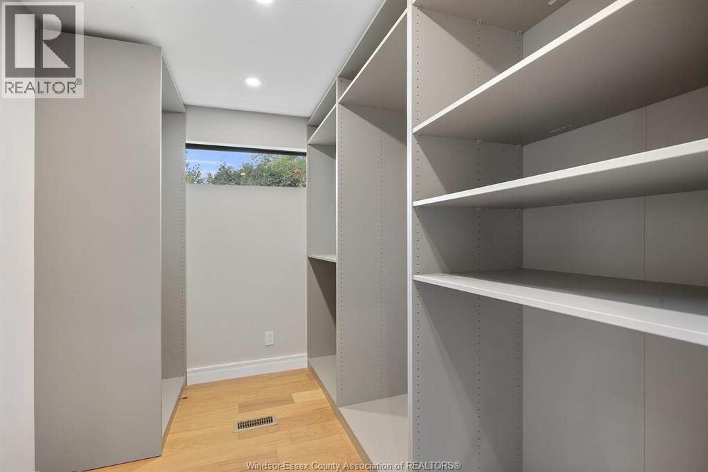 4015 Roseland Drive East — photo 13