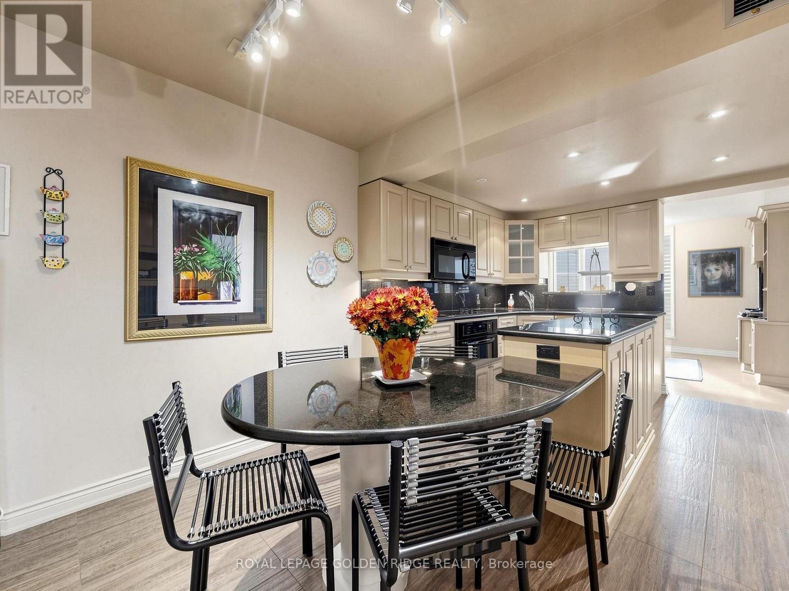 65 Spring Garden Avenue — photo 14