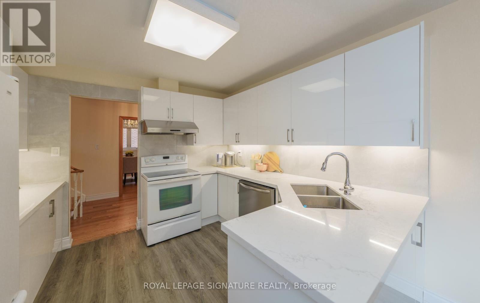 68 ELLENHALL SQUARE - 11