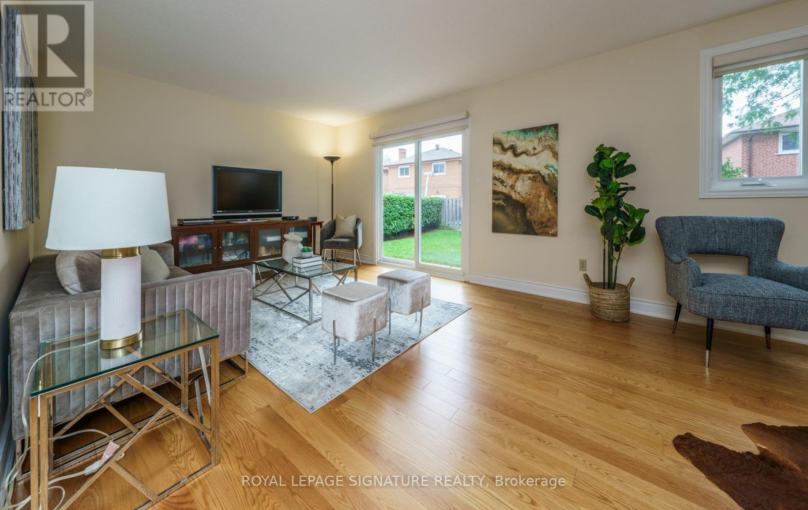 68 Ellenhall Square, Toronto, ON photo 7