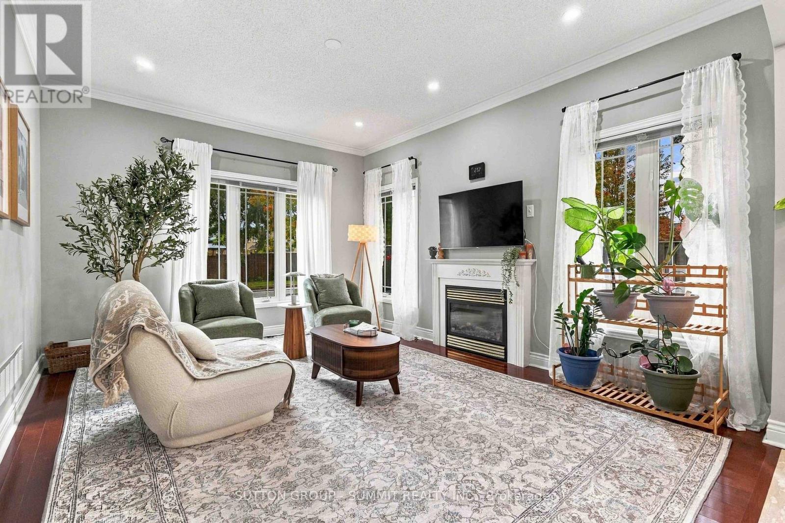 4 Teasdale Street, Ajax, ON photo 9