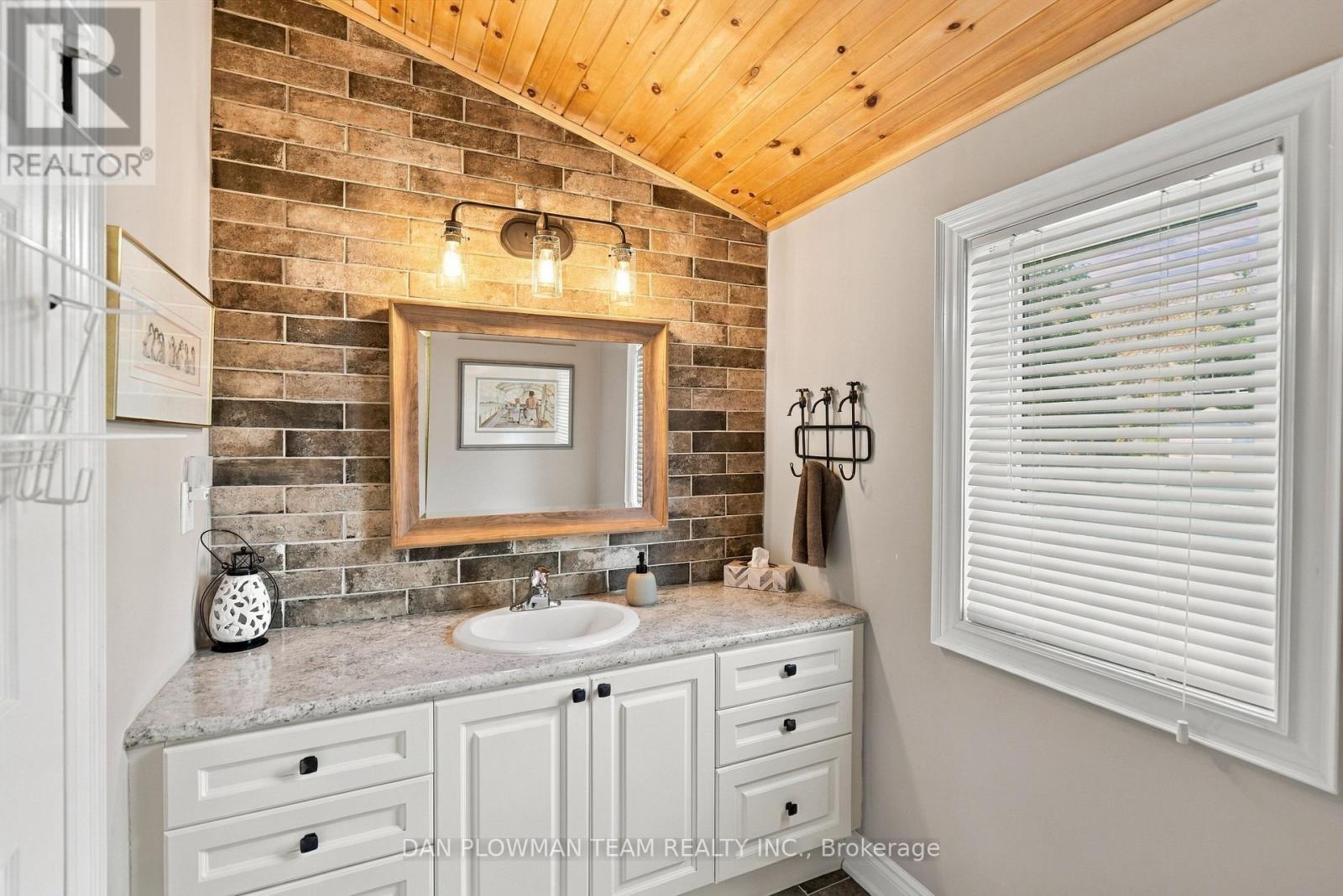 794 Mary Street North, Oshawa, ON photo 34