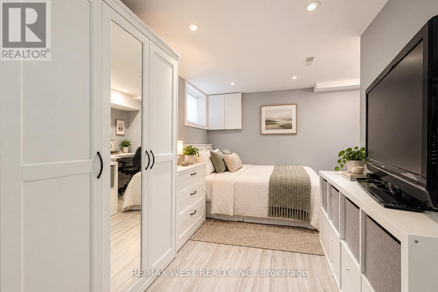 149 CHISHOLM AVENUE - 14