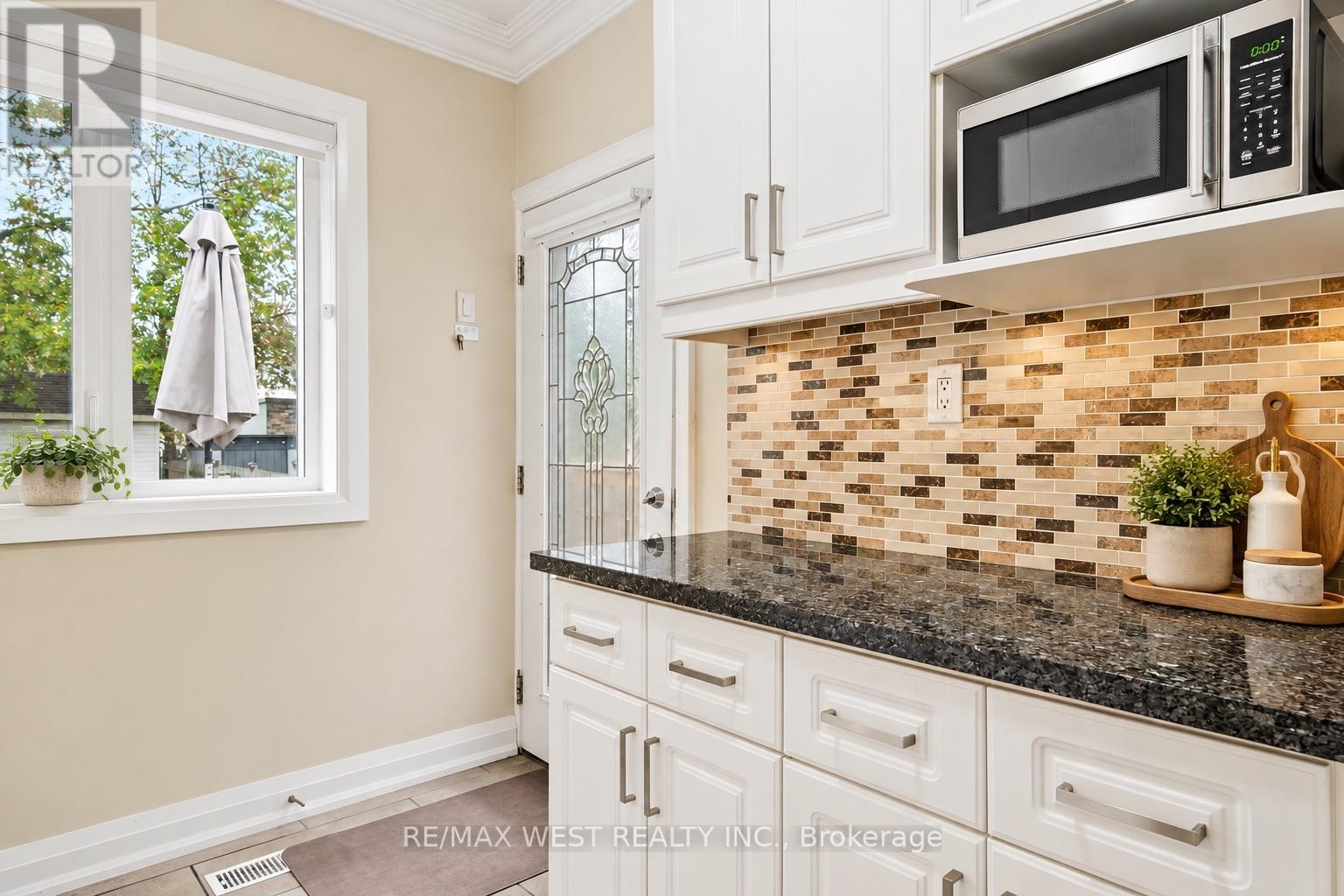 149 CHISHOLM AVENUE - 7