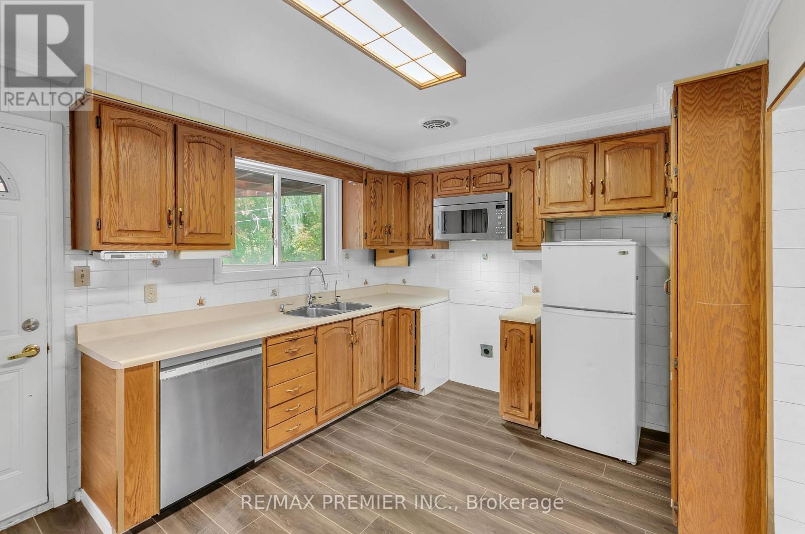 509 Arnhem Drive, Oshawa, ON photo 9
