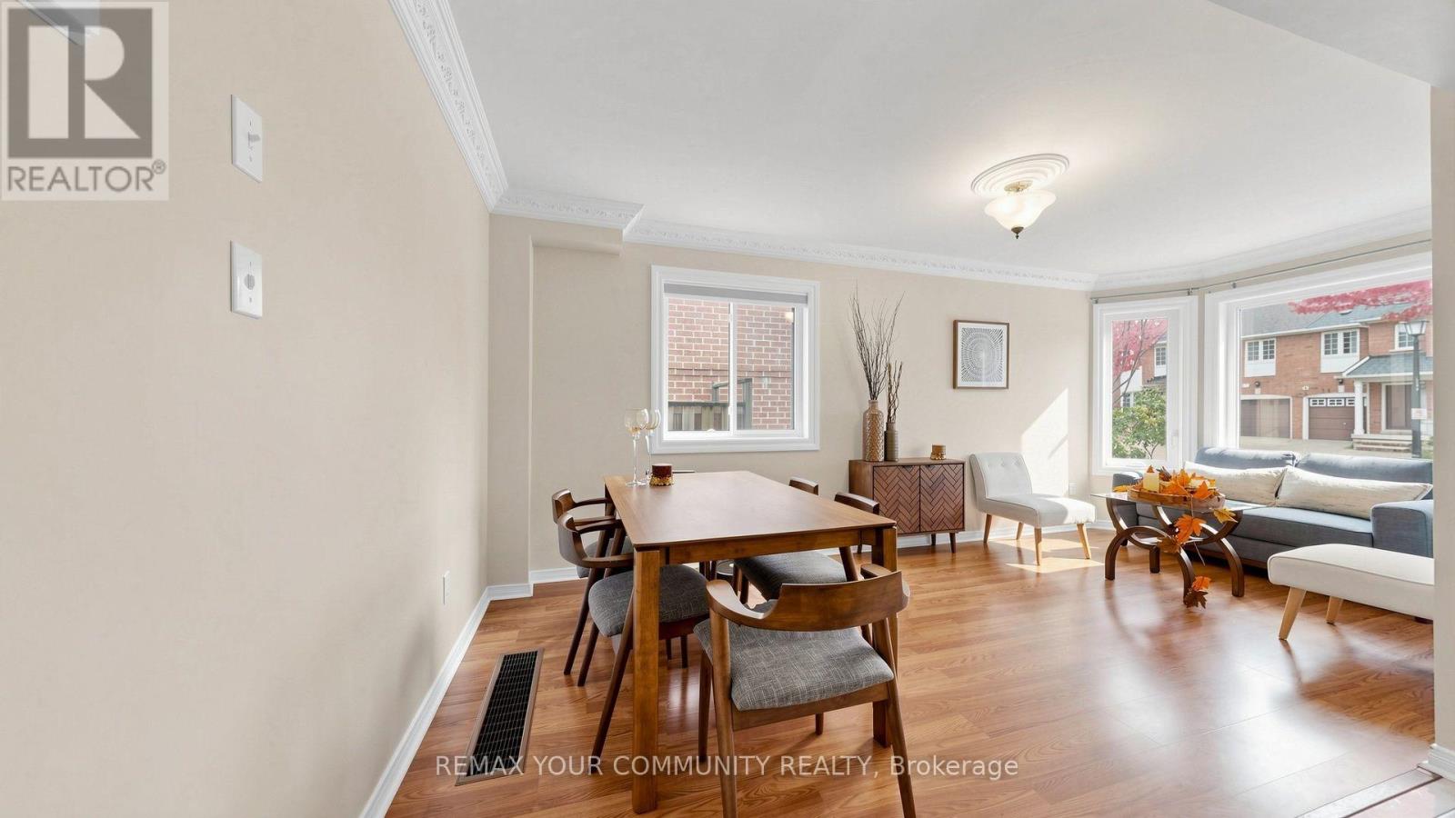 79 Red River Crescent, Newmarket, ON photo 16
