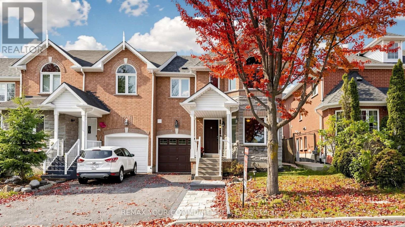 79 RED RIVER CRESCENT, Newmarket (Woodland Hill) — photo 3