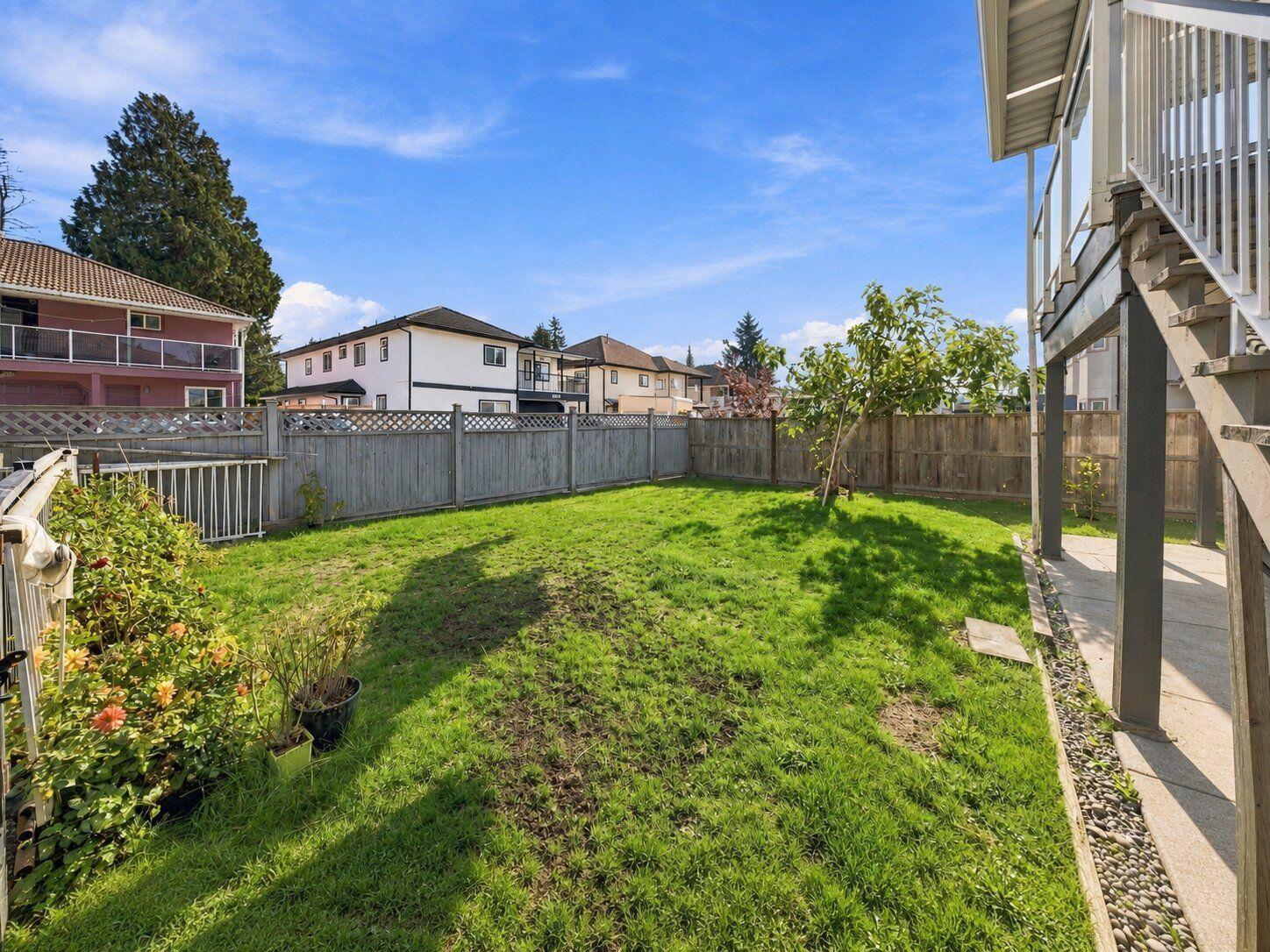 Photo of 6938 127A STREET 25