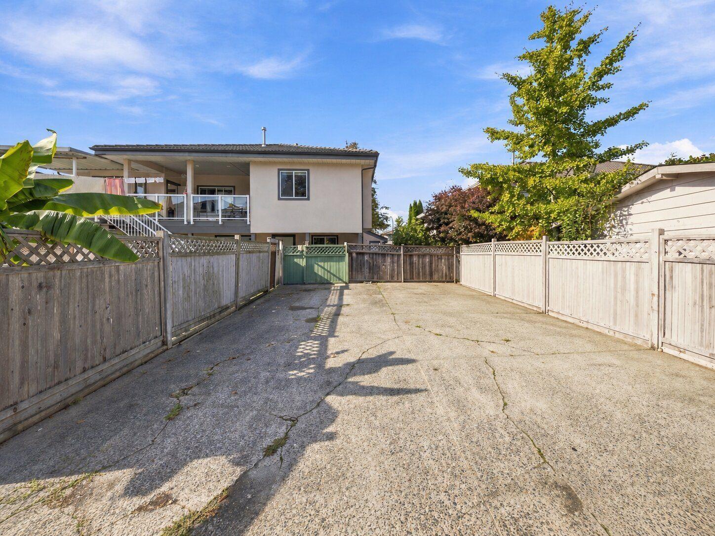 Photo of 6938 127A STREET 26