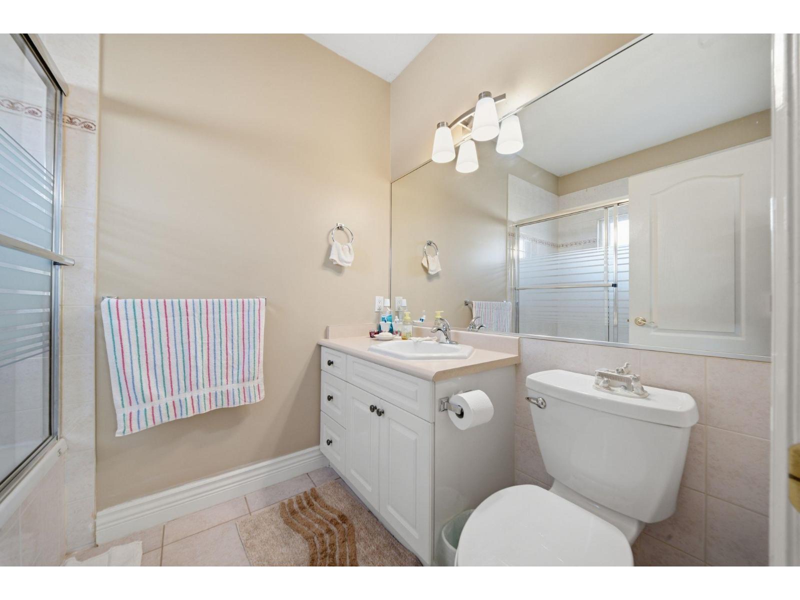 Photo of 6938 127A STREET 17