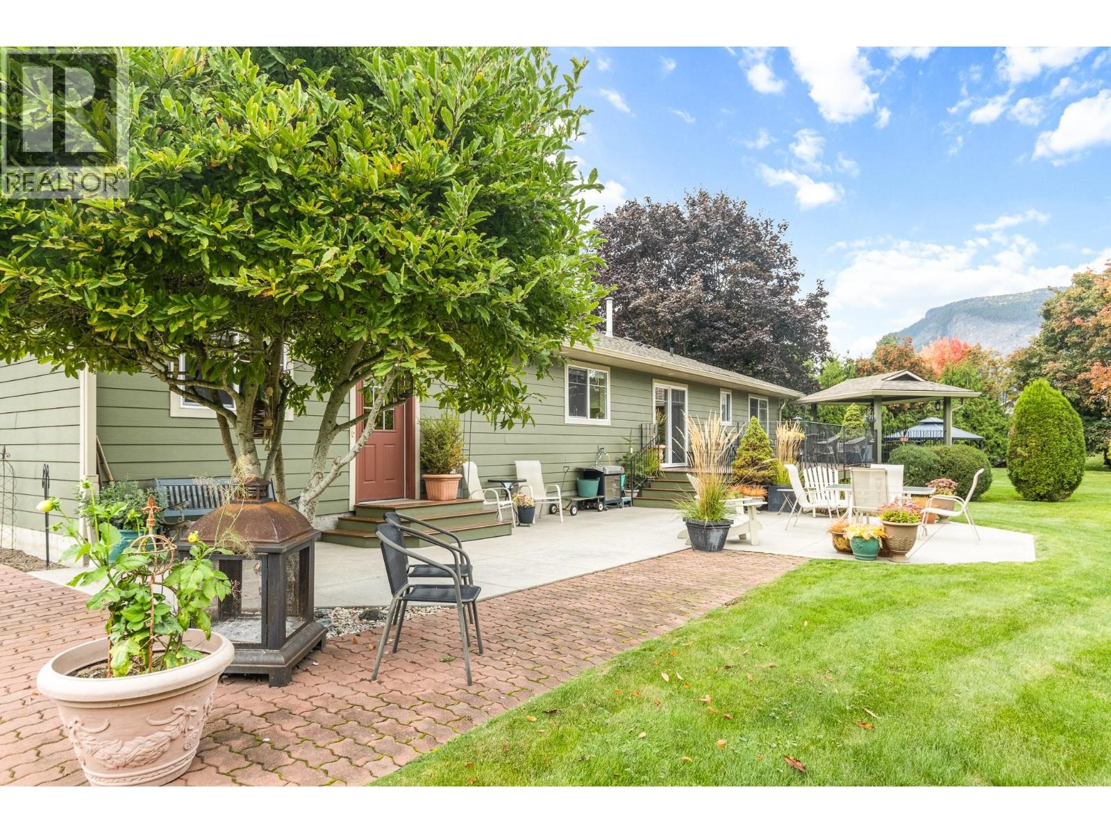 7200 54 Street NE, Salmon Arm - Image 1