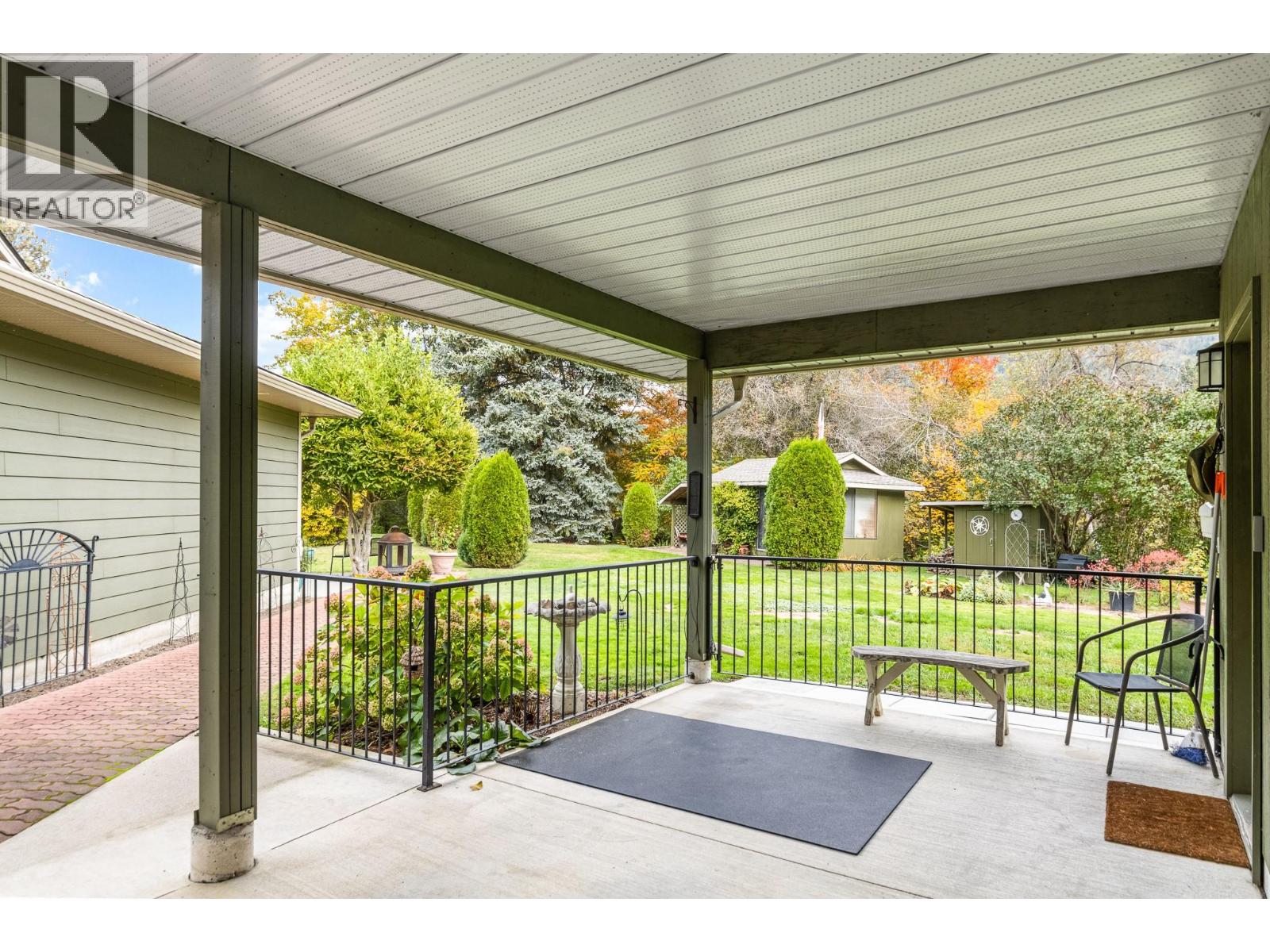 7200 54 Street NE, Salmon Arm - Image 1