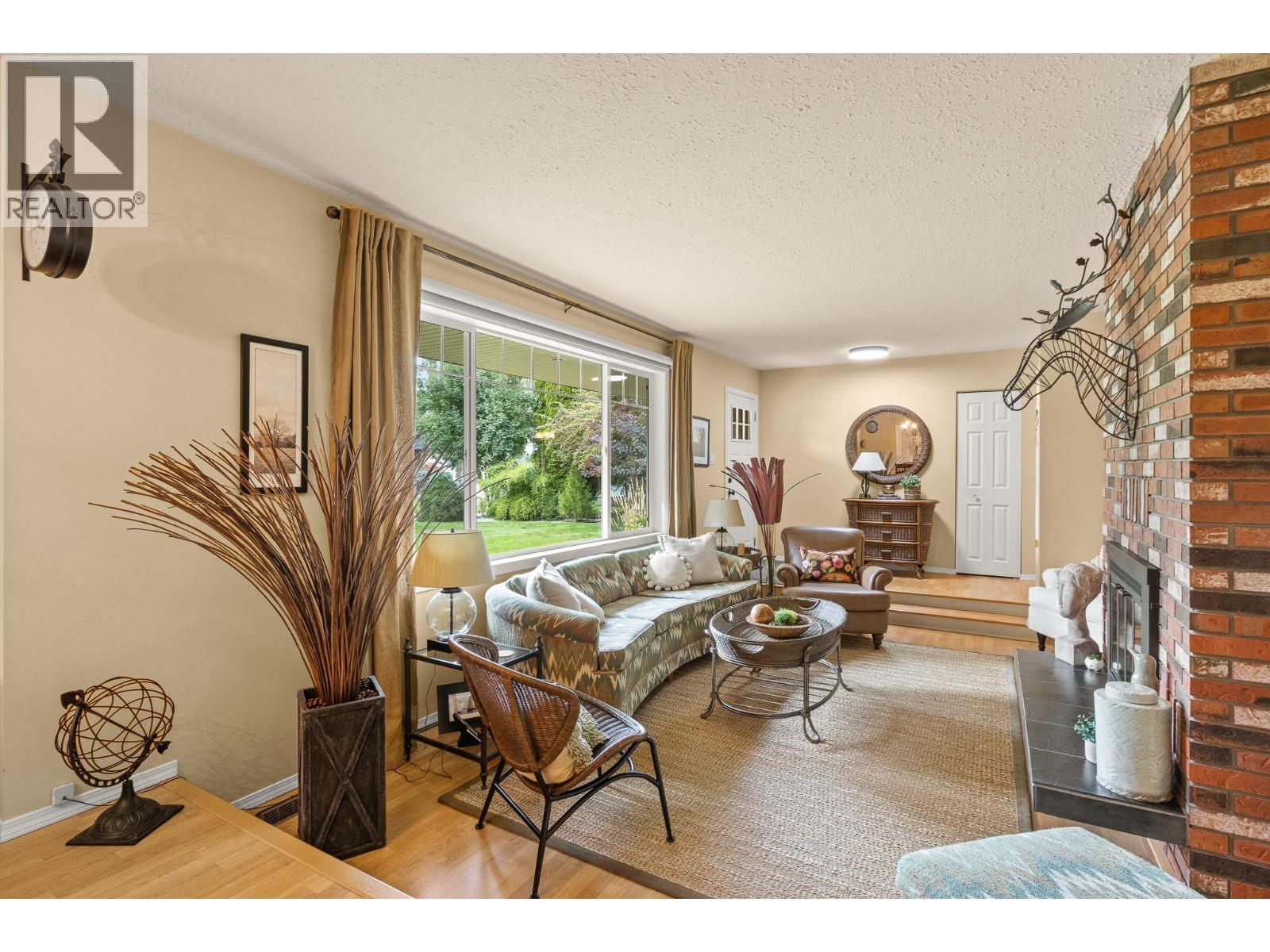 7200 54 Street NE, Salmon Arm - Image 1