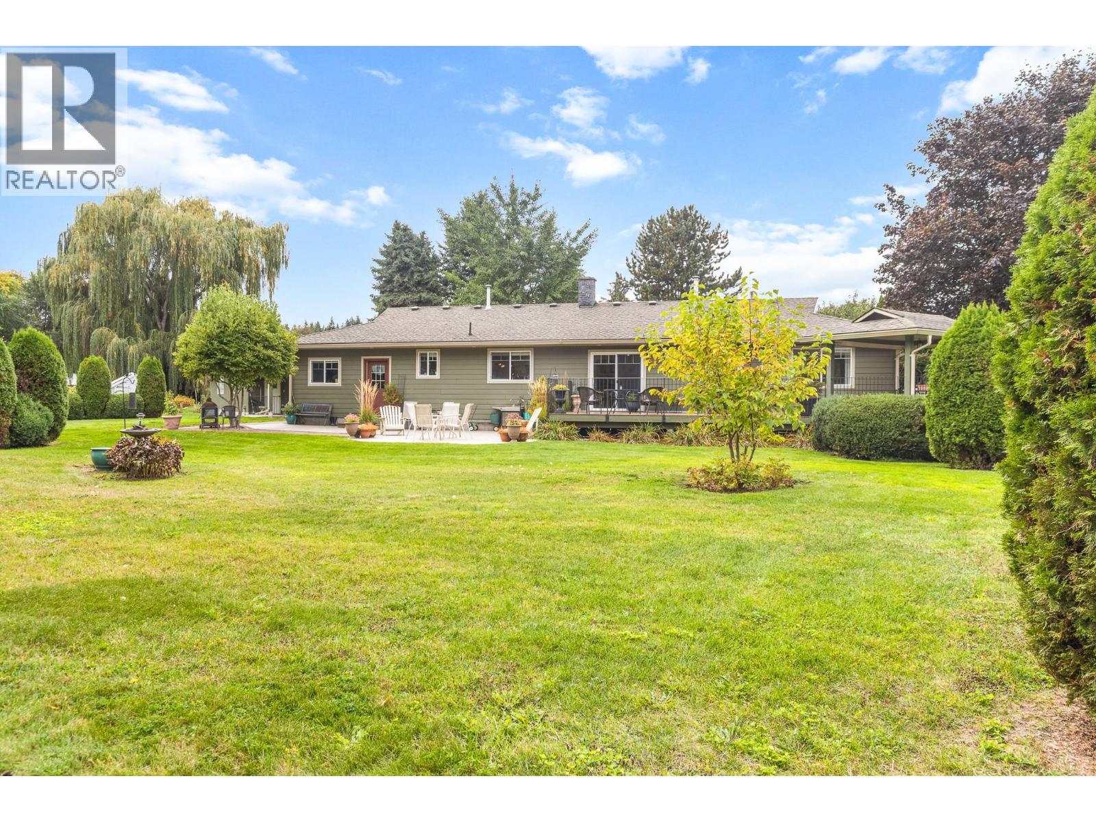 7200 54 Street NE - 4