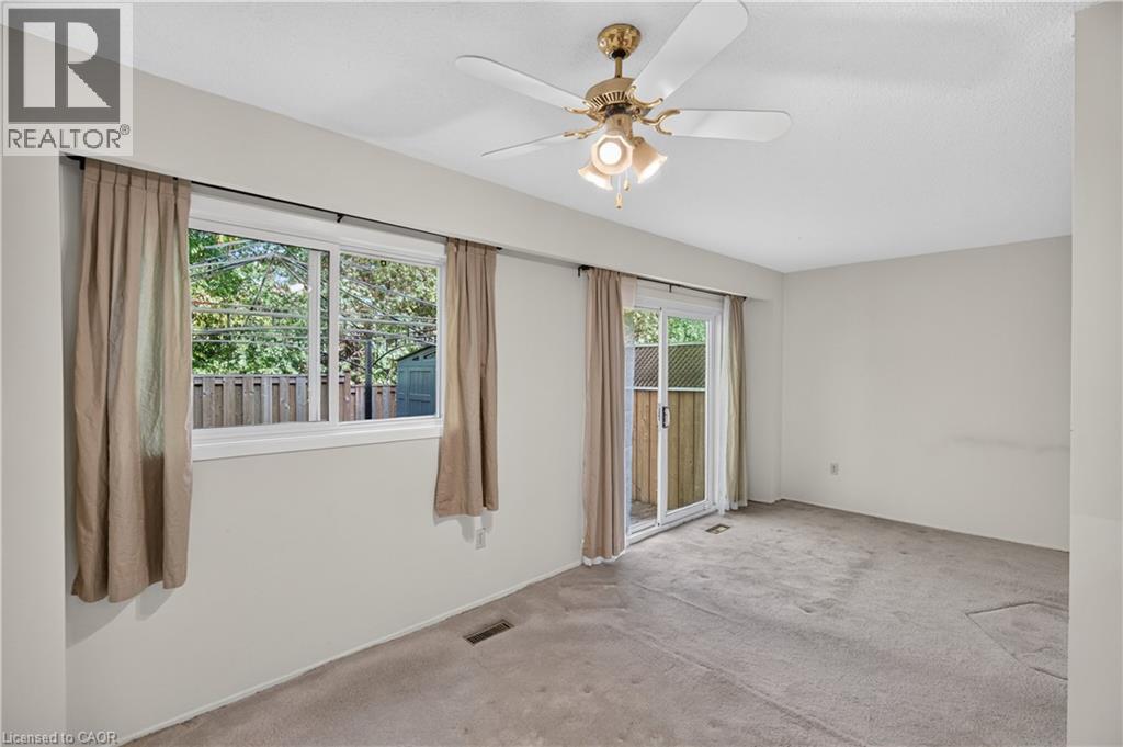 1556 Lancaster Drive — photo 13