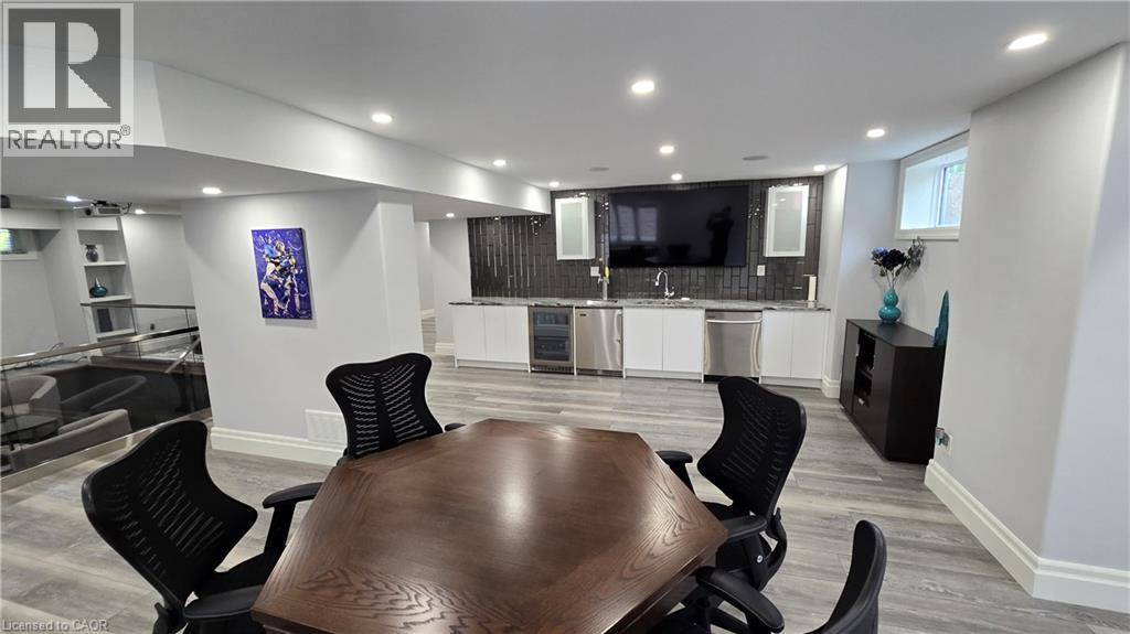 28 RICKERT Way - 34