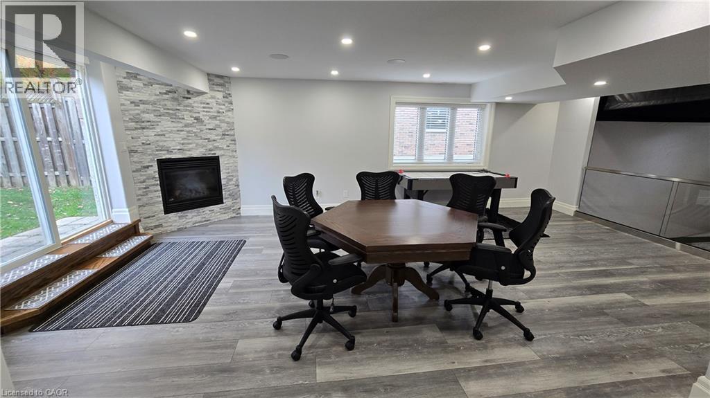 28 RICKERT Way - 35