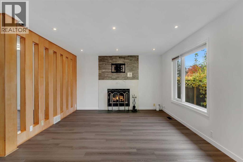 225 Riverwood Close SE - photo 9