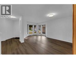 225 Riverwood Close SE - photo 3