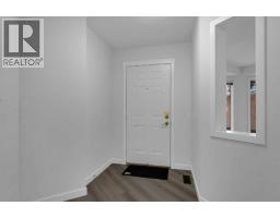 225 Riverwood Close SE - photo 2