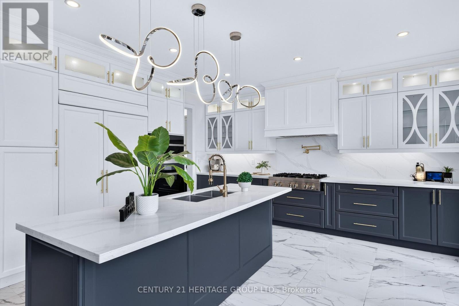 282 Reg Harrison Trail, Newmarket, ON photo 14