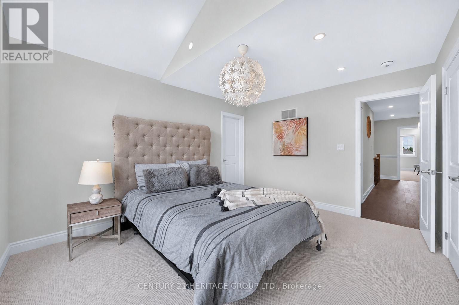 282 Reg Harrison Trail, Newmarket, ON photo 34