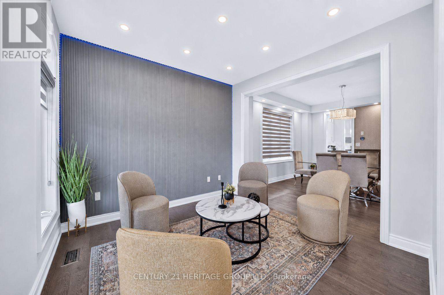 282 Reg Harrison Trail, Newmarket, ON photo 5