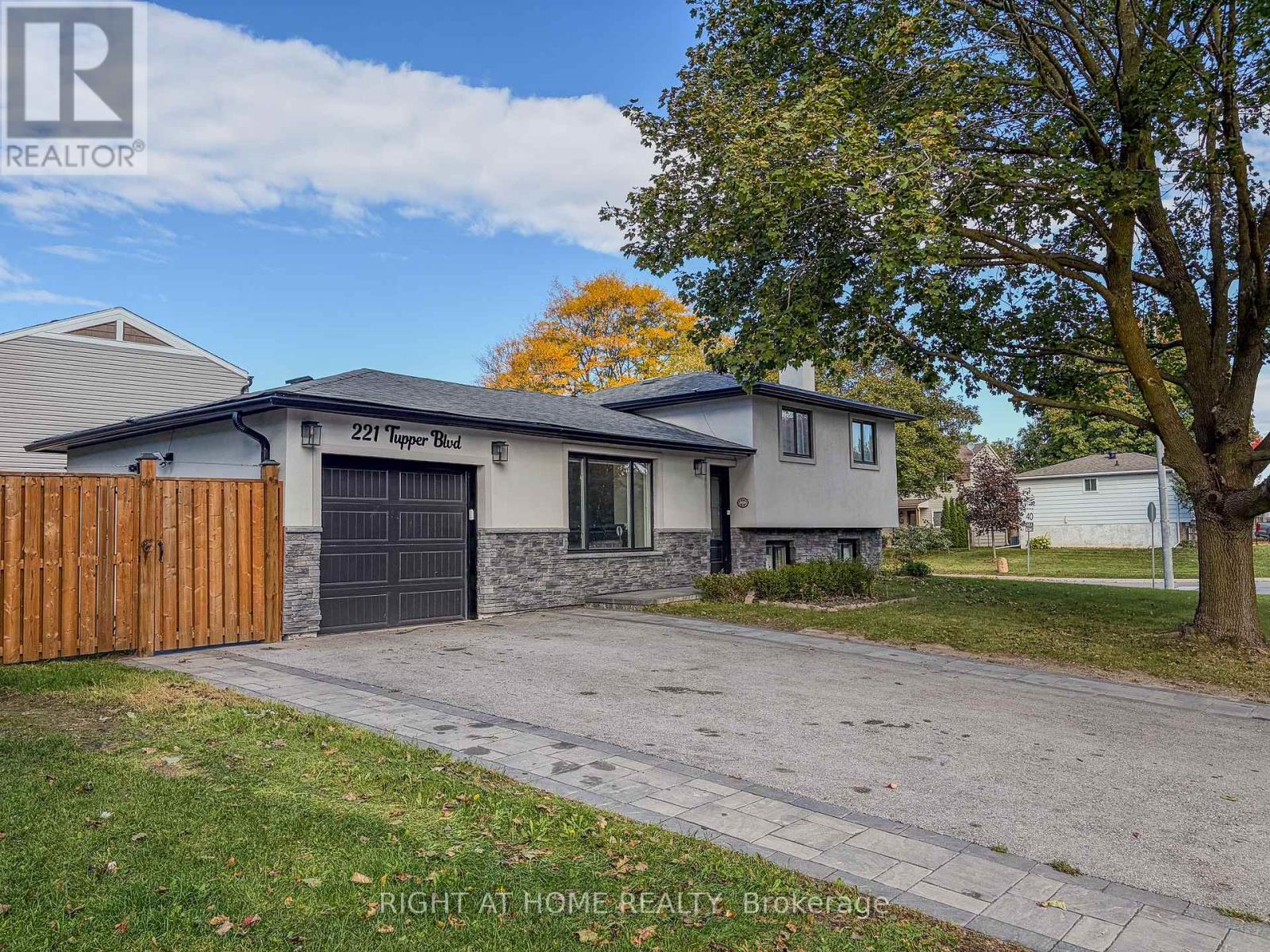 221 Tupper Boulevard, New Tecumseth, ON photo 2