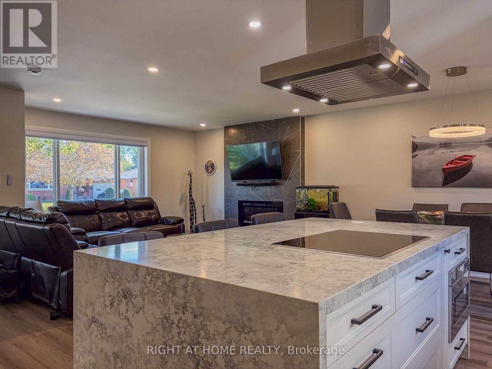 221 Tupper Boulevard, New Tecumseth, ON photo 6