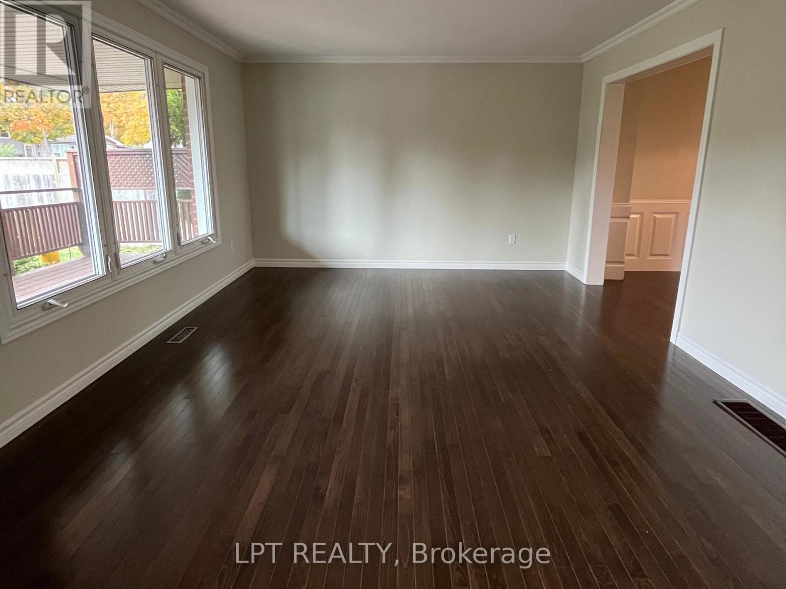 47 Springdale Drive, Barrie, ON photo 5