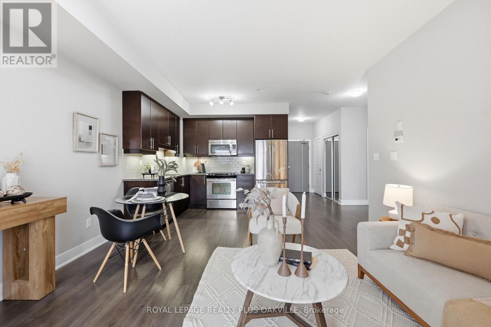 #211 128 GARDEN DRIVE - 11
