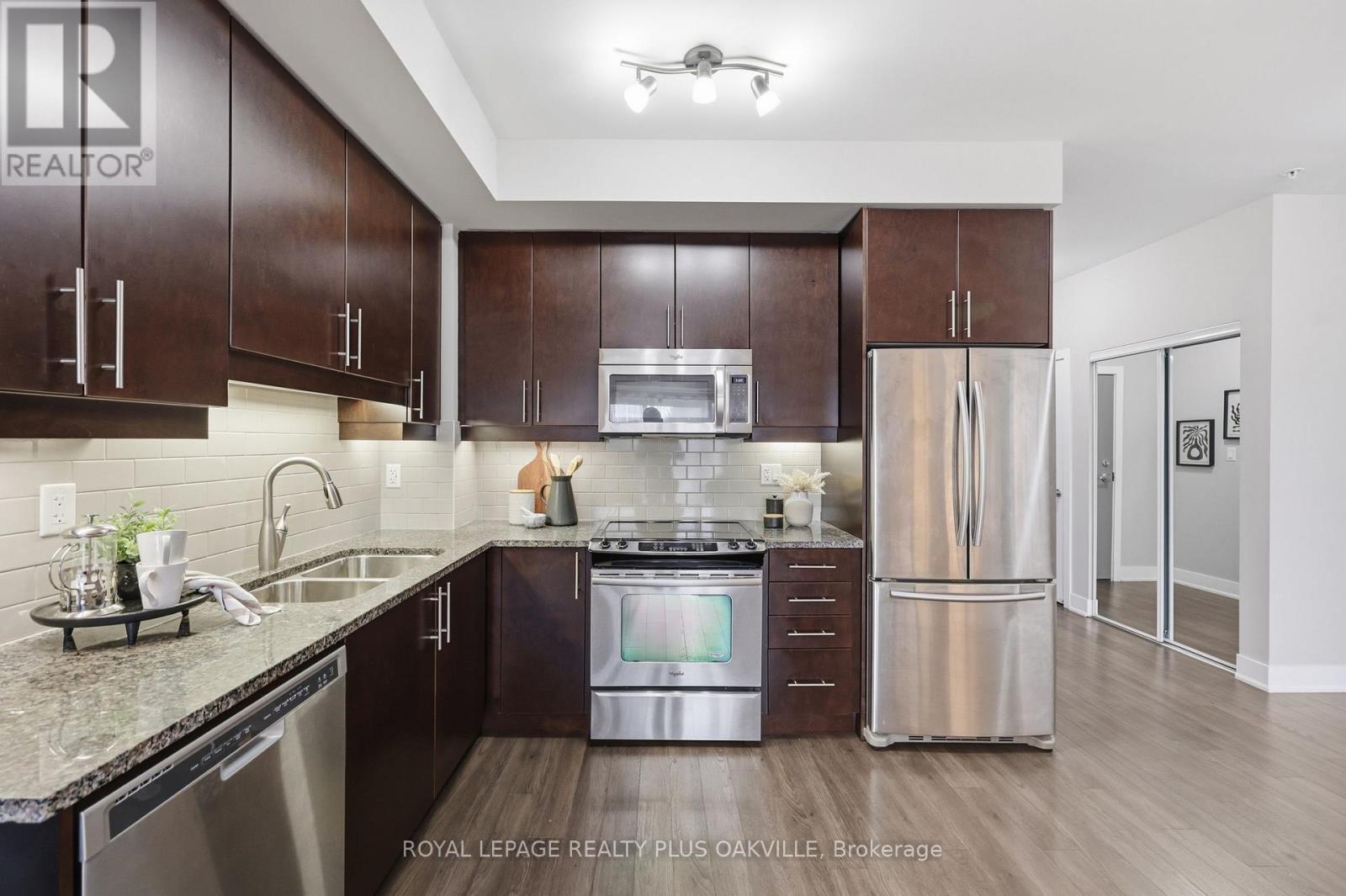 #211 128 GARDEN DRIVE - 15