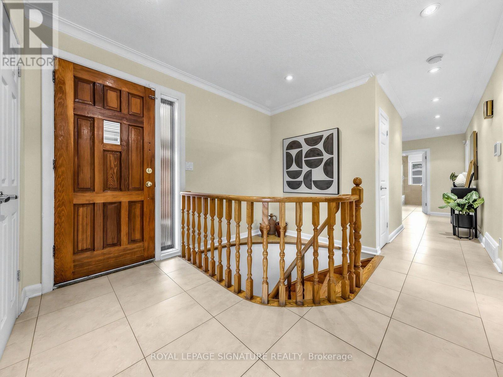 31 Diana Drive, Toronto, ON photo 2